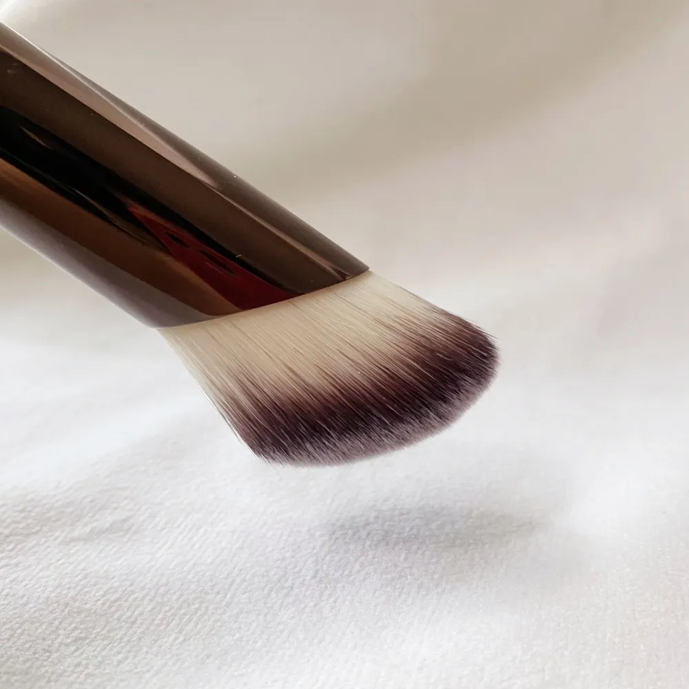 Conjunto de pincéis de maquiagem ambiente ampulheta, 2 peças, base de brilho macio, corretivo, kit de pincéis de maquiagem para acabamento perfeito