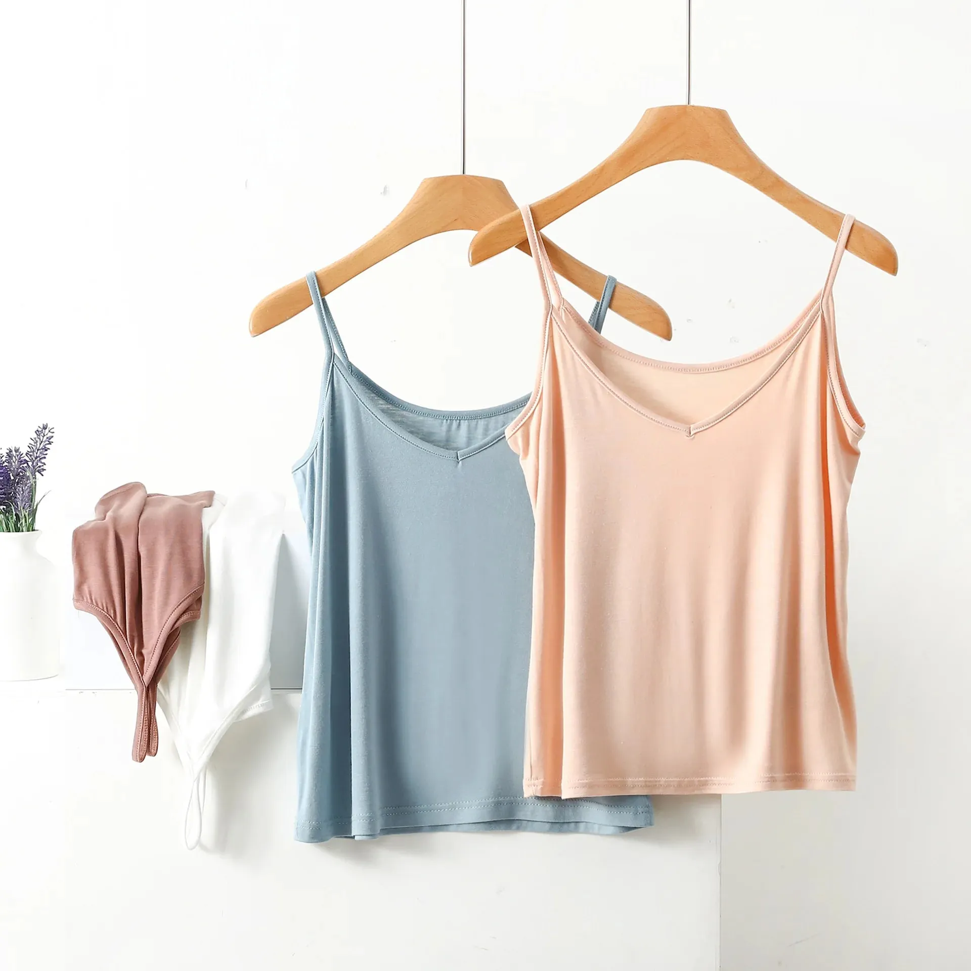 Top de alça espaguete feminino halter com decote em v básico cami sem mangas regata feminina verão cor sólida