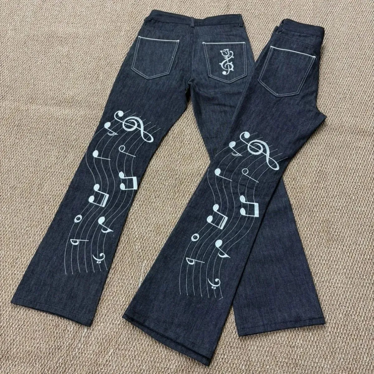 Note 玫瑰刺繡原色牛仔褲男女通用 1021M 版小喇叭高街穿直筒牛仔褲疊穿長褲男