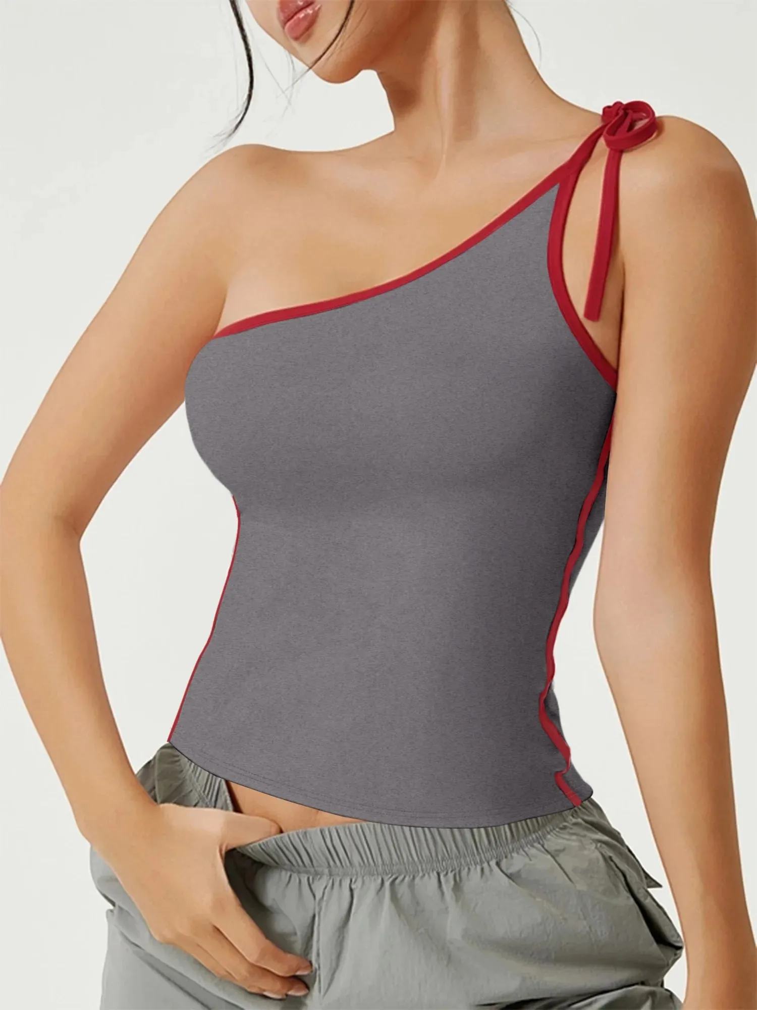 Regata assimétrica de um ombro com alça, regata feminina com contraste vermelho, corte slim, cami verão y2k, colete sem mangas — image 7