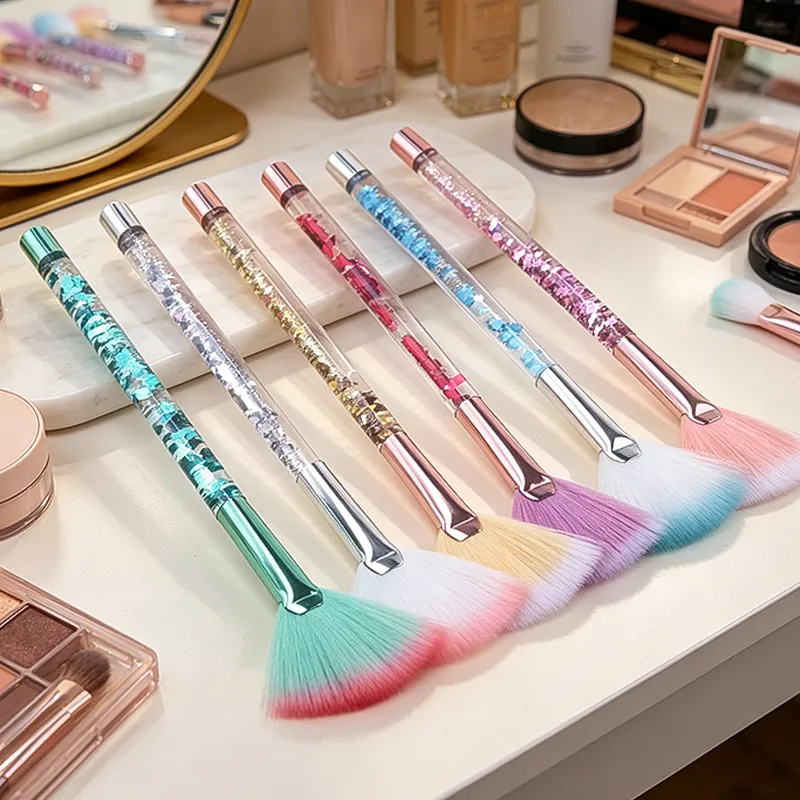 Pincel de maquiagem leque com glitter, 5 peças, cabo transparente, cerdas macias, iluminador, pó, blush, rosto, ferramenta de beleza cosmética