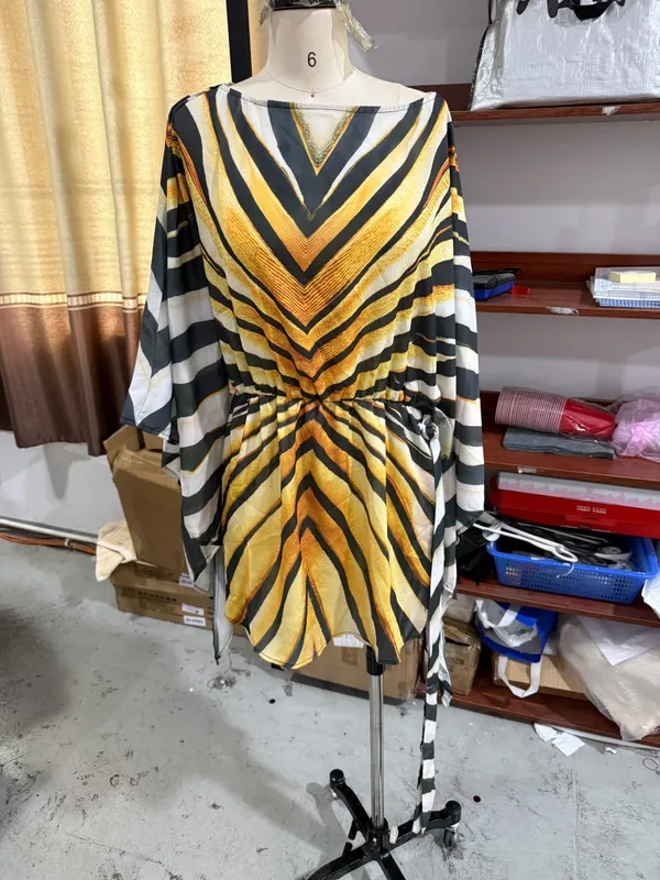 Vestido maxi envoltório de manga comprida com listra vertical de linho com decote em V bainha assimétrica vestido de férias adequado para uso diário no trabalho