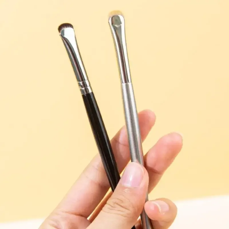 Novo 2 pçs pincéis de maquiagem delineador curvo ferramentas de manchas de maquiagem de olhos precisão macia escova de sombra fino pequeno olho ferramentas cosméticas