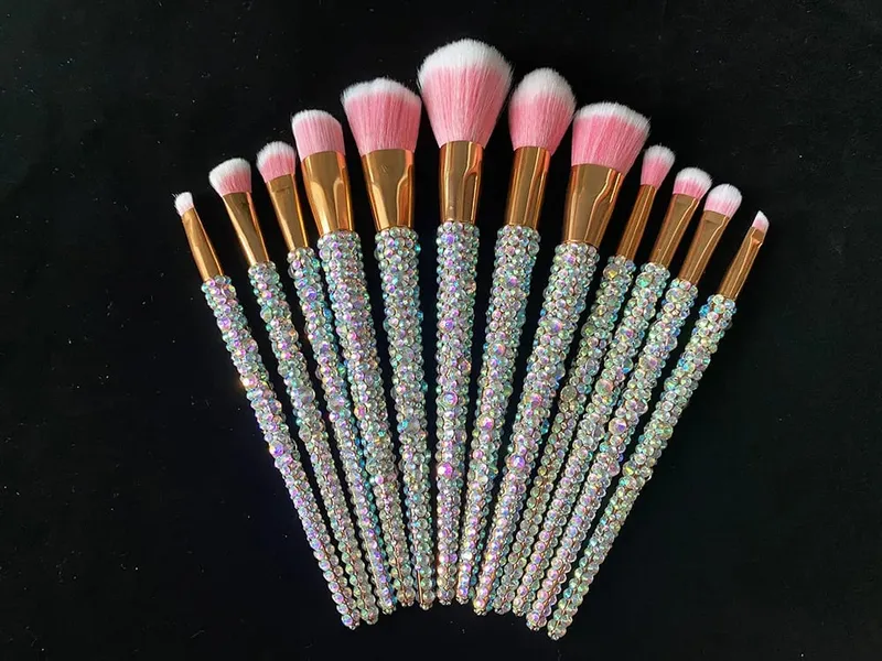 Pincéis de maquiagem cravejados de diamantes 12 Pçs/set Gemas Ferramentas de beleza de maquiagem Full Diamond Loose Powder Foundation Pincel corretivo Bling