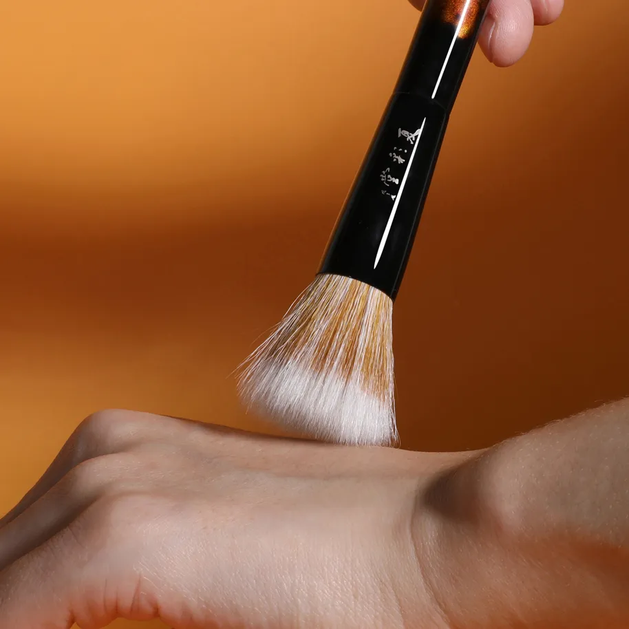 DS14 Professional Handmade Make Up Brush Medium Flat Top Stippling Blush Brush Soft Goat Hair Raw Lacquer Handle Makeup Brushes