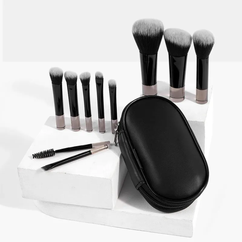 Conjunto de mini pincéis de maquiagem portátil de 10 peças, pincéis de cerdas macias multifuncionais essenciais para viagem com bolsa de armazenamento incluída