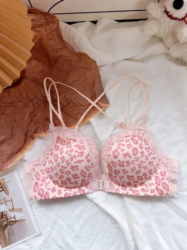 Conjunto de sutiã de fixação frontal com estampa de leopardo confortável para mulheres sem costas peito pequeno melhorando lingerie venda quente