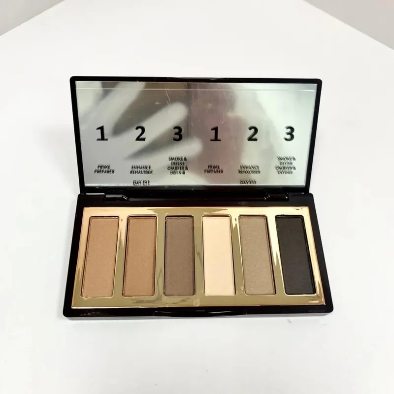 Charlotte Tilbury Hollywood Flawless Liquid Highlighter hidrata a pele Paleta luxuosa com acabamentos metálicos brilhantes e acetinados