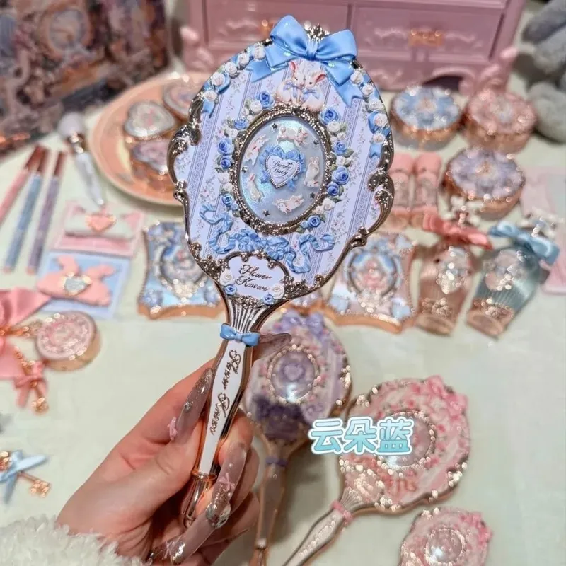 Flor conhece espelho de maquiagem portátil, noite de verão, morango, cupido, coelho, padrão de alívio de jardim, kit de ferramentas de maquiagem de cor limitada