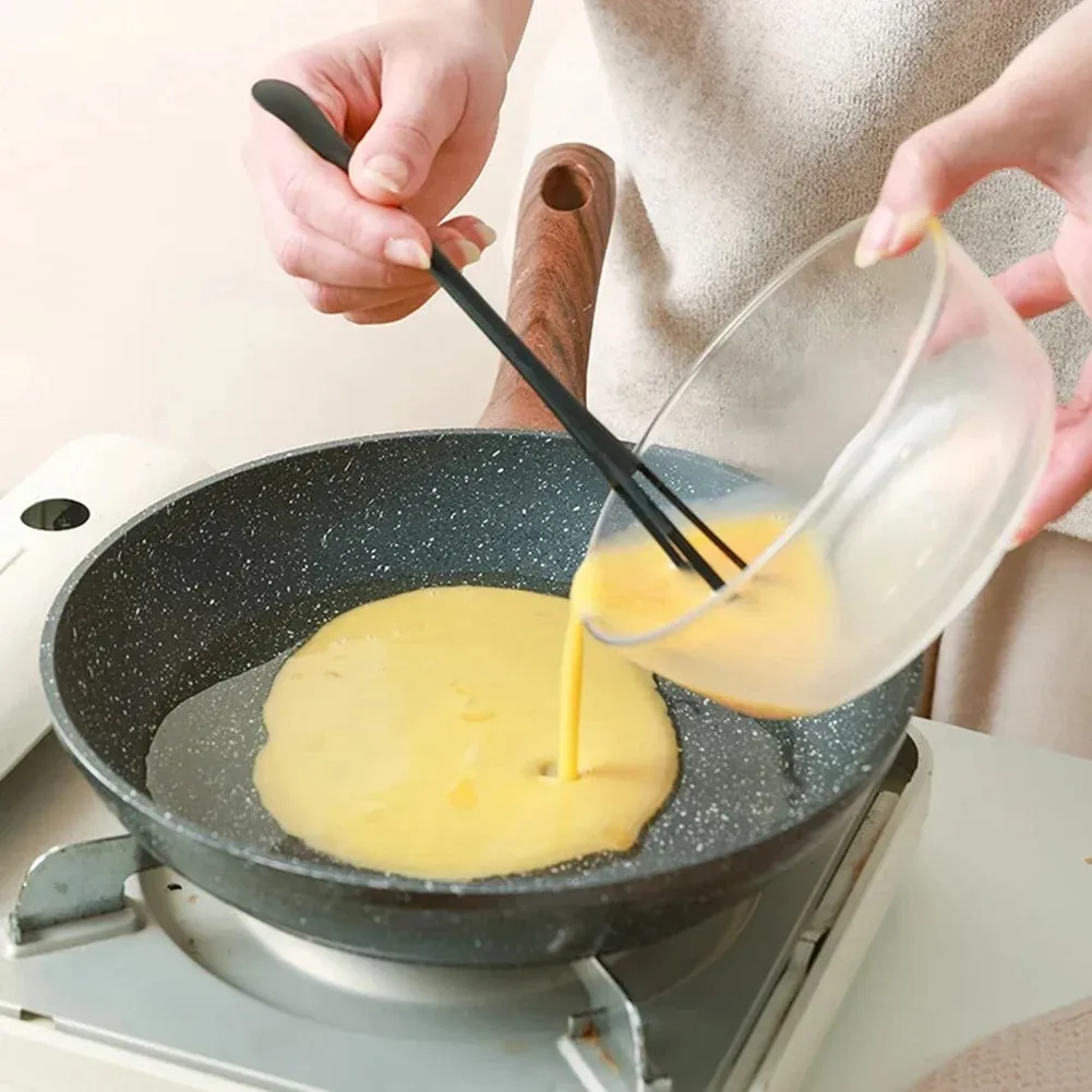1pc batedor de ovo plástico multifuncional mini mão batedor de ovo utensílio de cozinha com colher de chá ferramentas de cozimento de ovo creme mexendo vara
