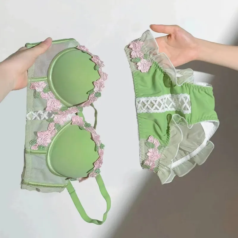 Londres anime bralette-sutiã delicado sem fio para conjunto adolescentes japonês verão roupa interior pequeno busto close-fit sutil fascínio