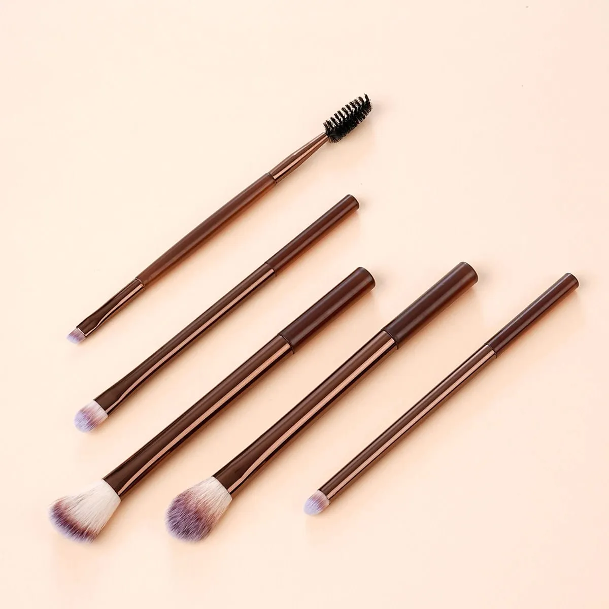 Conjunto de pincéis de maquiagem para sombra e delineador, 7 peças, inclui pincéis profissionais de maquiagem para os olhos, navalha de sobrancelha, estênceis de delineador de silicone