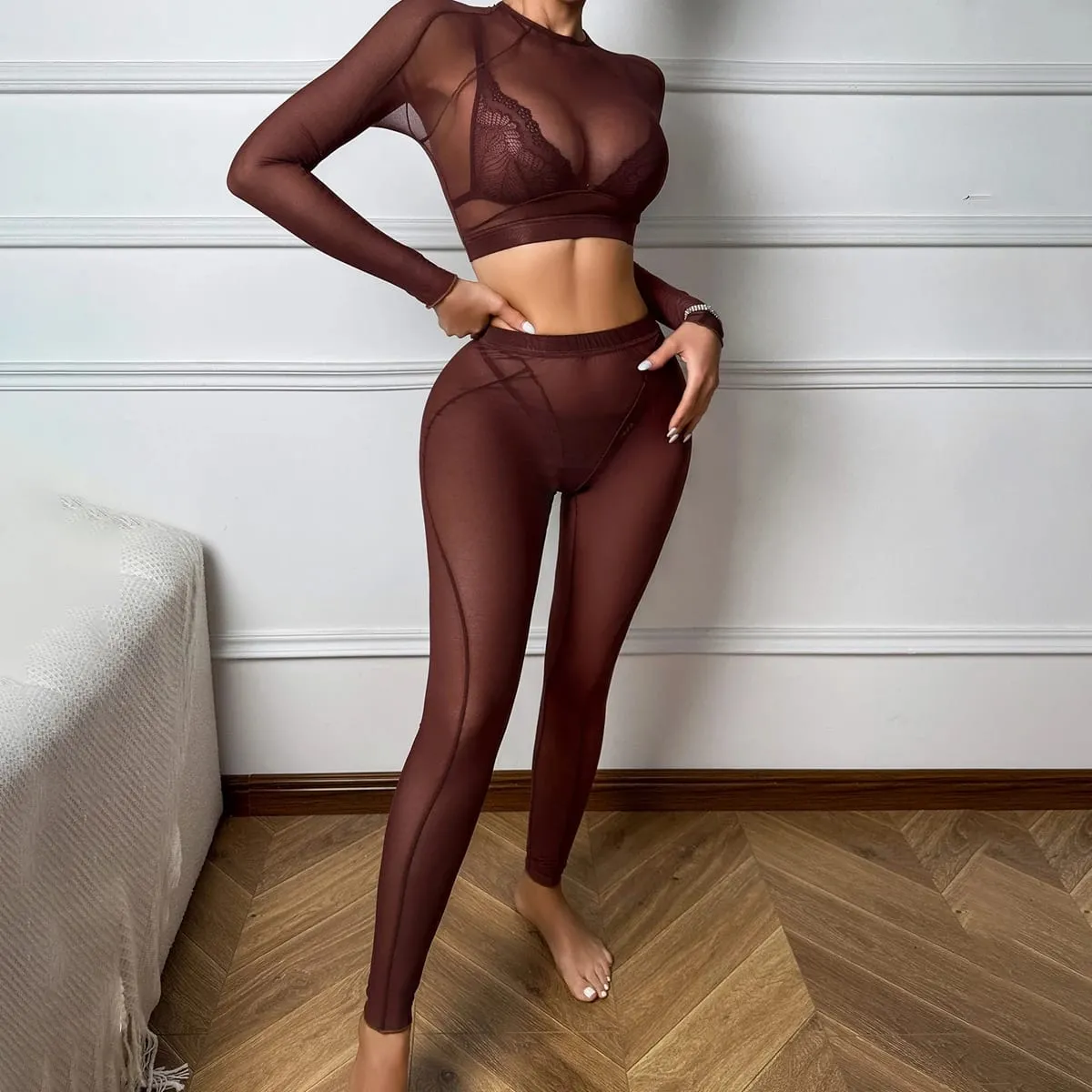 Confortável sem encosto de manga comprida malha transparente moldando sexy renda triângulo copo lingerie conjunto dividido