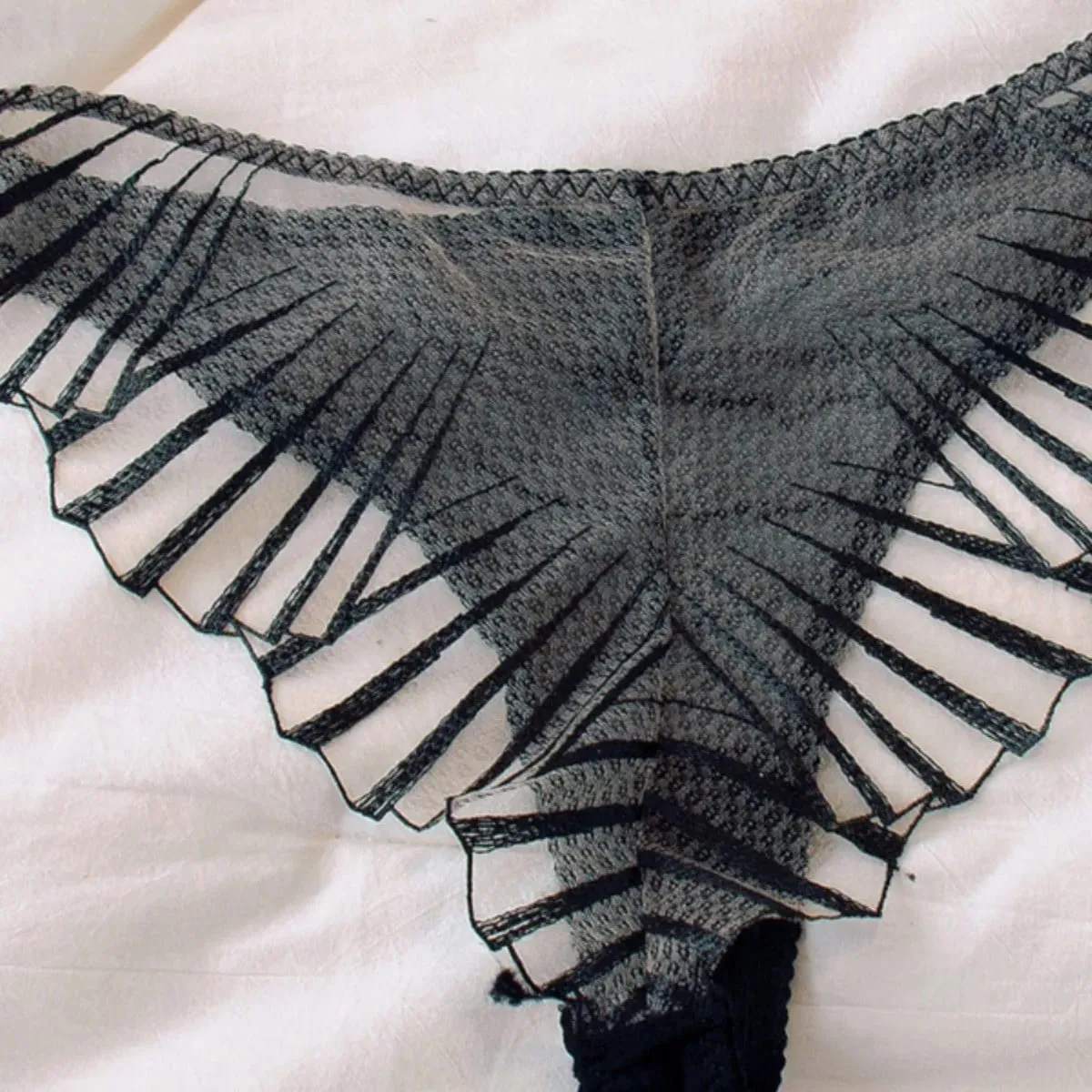 Conjuntos breves femininos de 2 peças, copo de peito preto, lingerie bordada, roupa íntima, malha preta, sutiã minimizador sem forro quente