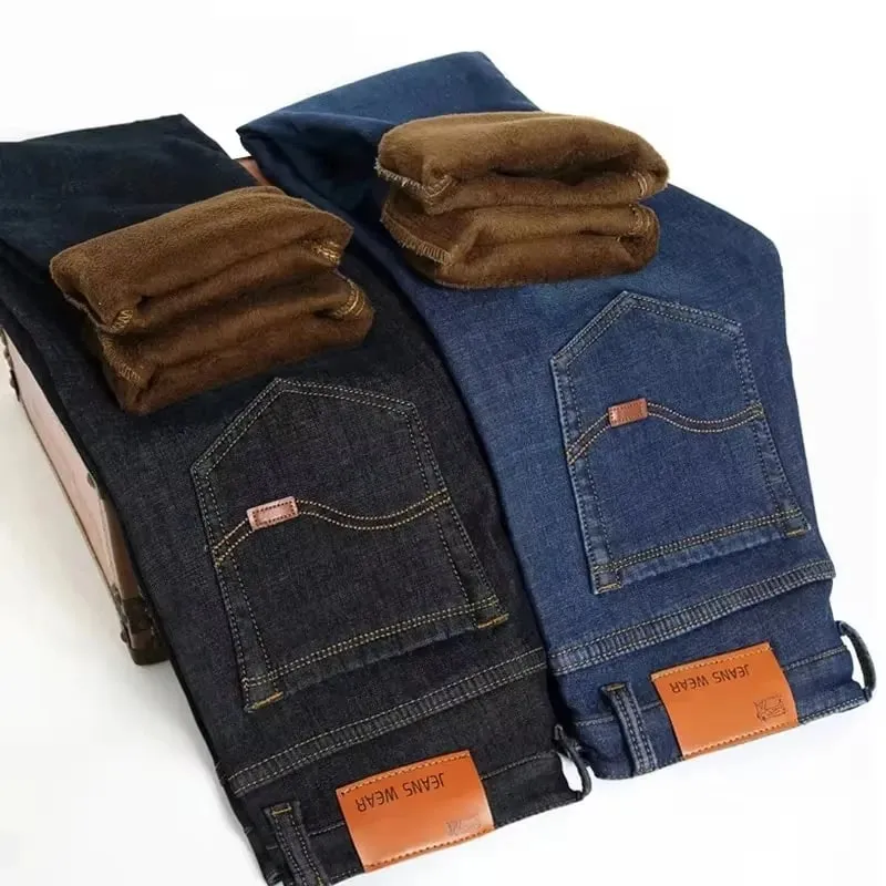 Calça jeans masculina refletiva com forro de lã – forro grosso e quente, jeans durável e acabamento reflexivo, seguro para viagens noturnas de inverno e casual