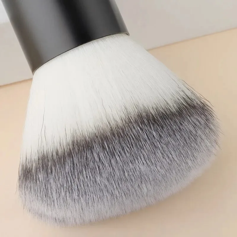 Pincel de maquiagem Kabuki fofo para base perfeita, iluminador bronzeador e aplicação de blush