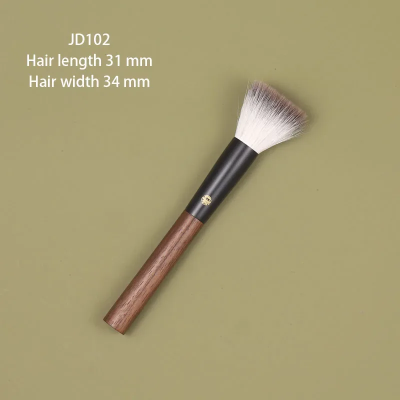 Professional Handmade Makeup Brushes 1PC Blue Fox Goat Hair Stippling Blush Brush Walnut Handle Make Up Brush