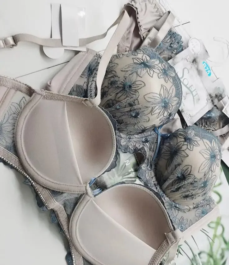New gathering support lace bra set luxury models embroidery skin-friendly lingerie breif suit comfortable wirefree underwear