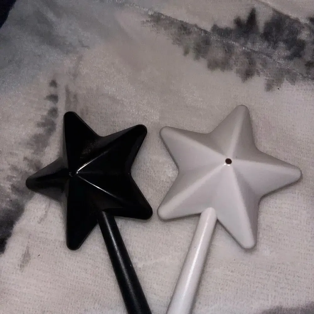 High Quality Plastics Salt Shakers Refillable Star Seasoning Shaker Household Long Hand Salt Pepper Magic Wands Kitchen & Dining