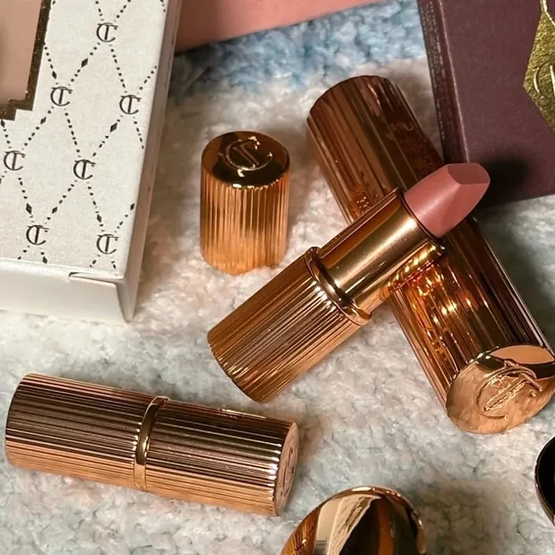 Conjunto de maquiagem luxuoso ct, paleta de sombra de quatro cores, pó fosco, efeito corretivo facial, batom de alta qualidade, cosméticos femininos