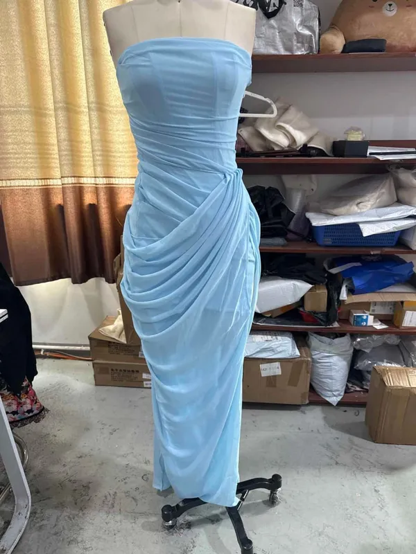 여성 섹시 솔리드 Pleated 드레스 레이디 세련된 오프 어깨 Backless Strapless 높은 허리 분할 드레스 2026 여름 저녁 파티 가운