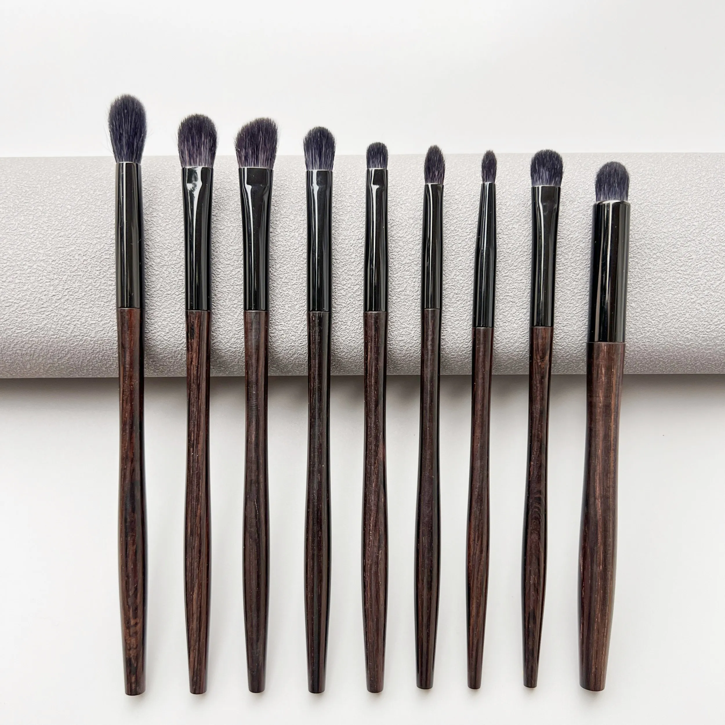 Macio saikoho cabelo de cabra 9 pçs sombra de olho mistura escova ébano lidar com pincéis conjunto profissional artesanal pincéis de maquiagem kit