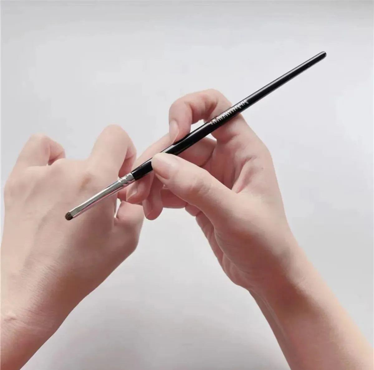 1pc detalhe pequena sombra compõem escova de cabelo pônei precisão sombra de olho pincéis de maquiagem cônico manchas ferramentas cosméticas