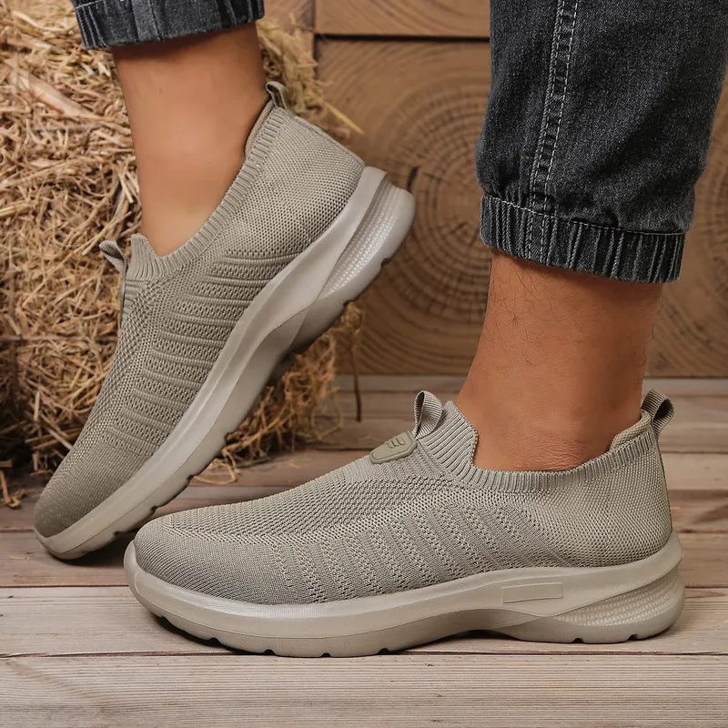 Calçado casual masculino de cor sólida EVA leve e confortável com sola única e não cansativo para uso diário