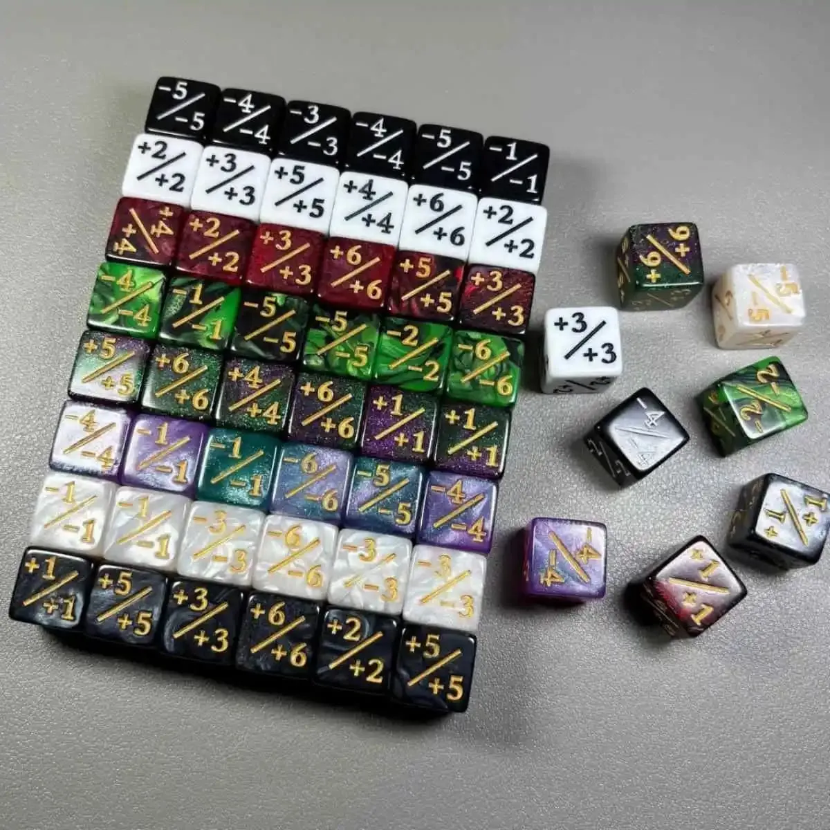 16mm 6 Side Dice Counters +1-1 Kids Toy Counting For MTG The Gathering Card Gaming Token Loyalty Gift 10PCS/Bag — image 1