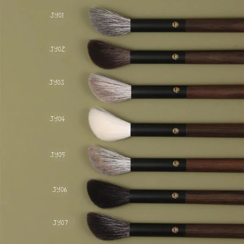 Professional Handmade Makeup Brushes 1PC Squirrel Fox Horse Goat Hair Slanted Contour Blush Brush Walnut Handle Make Up Brush