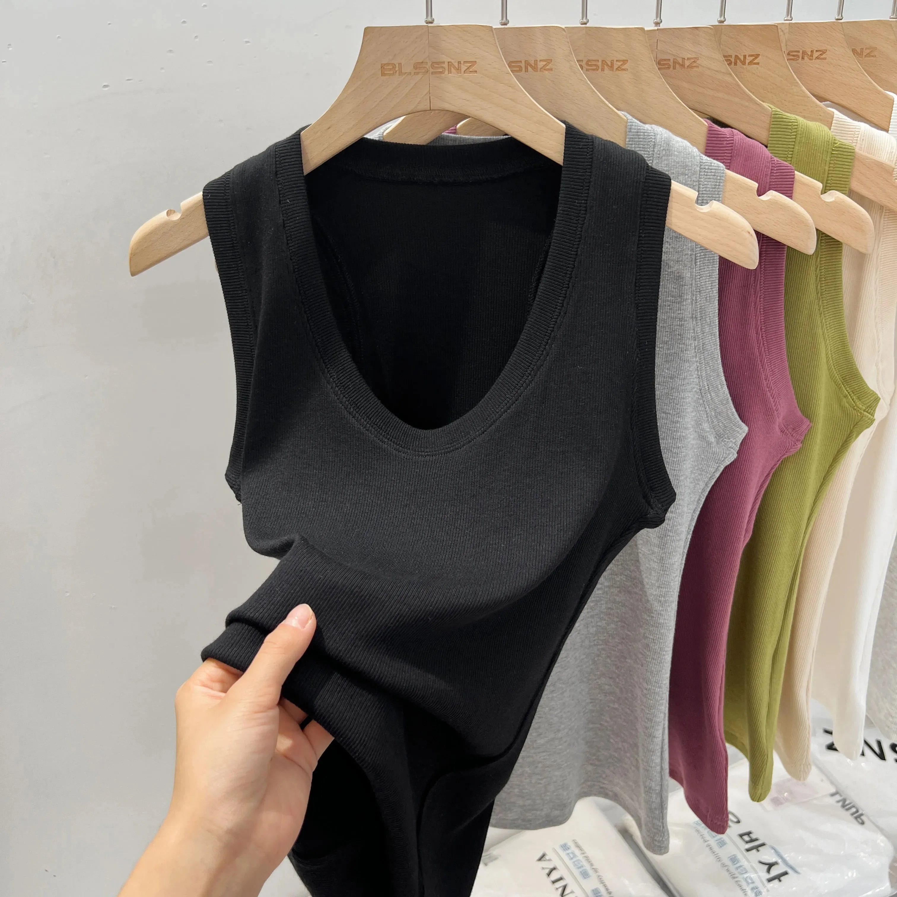 2026 verão básico elástico tanque superior feminino sólido baixo em torno do pescoço com nervuras camisola estilo coreano versátil magro tanques & camis