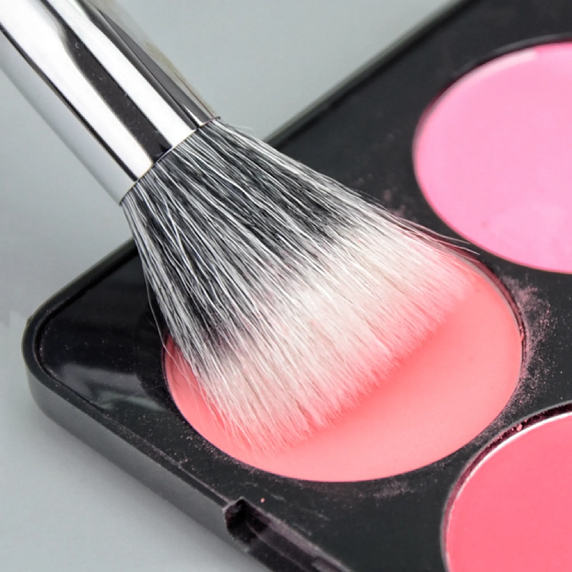 Pincel pontilhado para blush, pincel de maquiagem, lã macia, corretivo profissional, iluminador, ferramentas cosméticas femininas, 1 peça