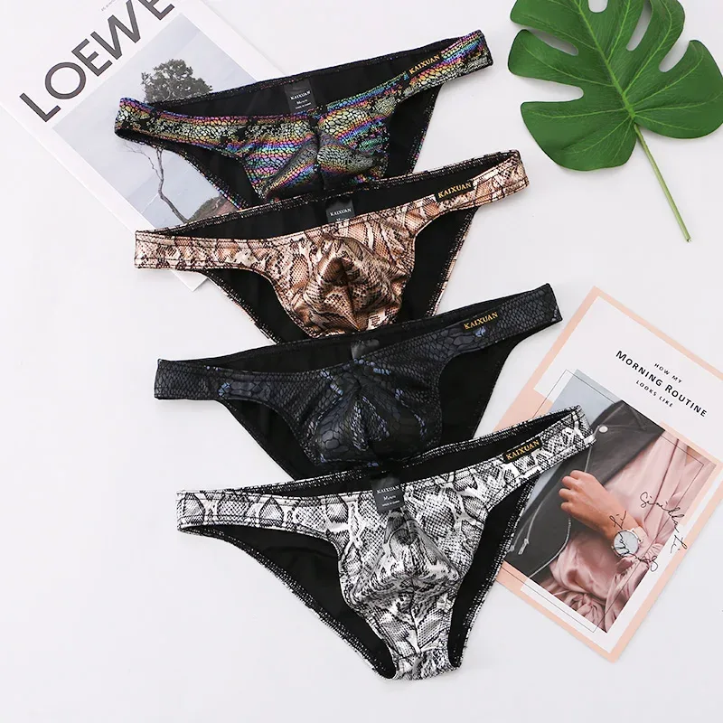 Cuecas masculinas estampadas de pele de cobra com bolsa de protuberância sexy cueca de biquíni confortável da marca WANGJIANG