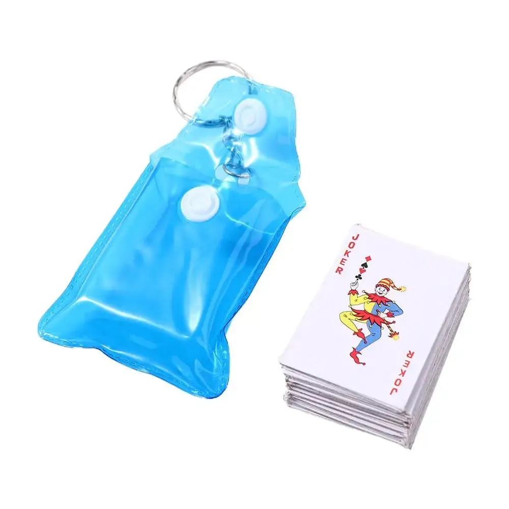 Portátil mini jogando cartas poker chaveiro pequeno jogo de tabuleiro chaveiro 4*3cm cor aleatória jogo criativo presente da criança