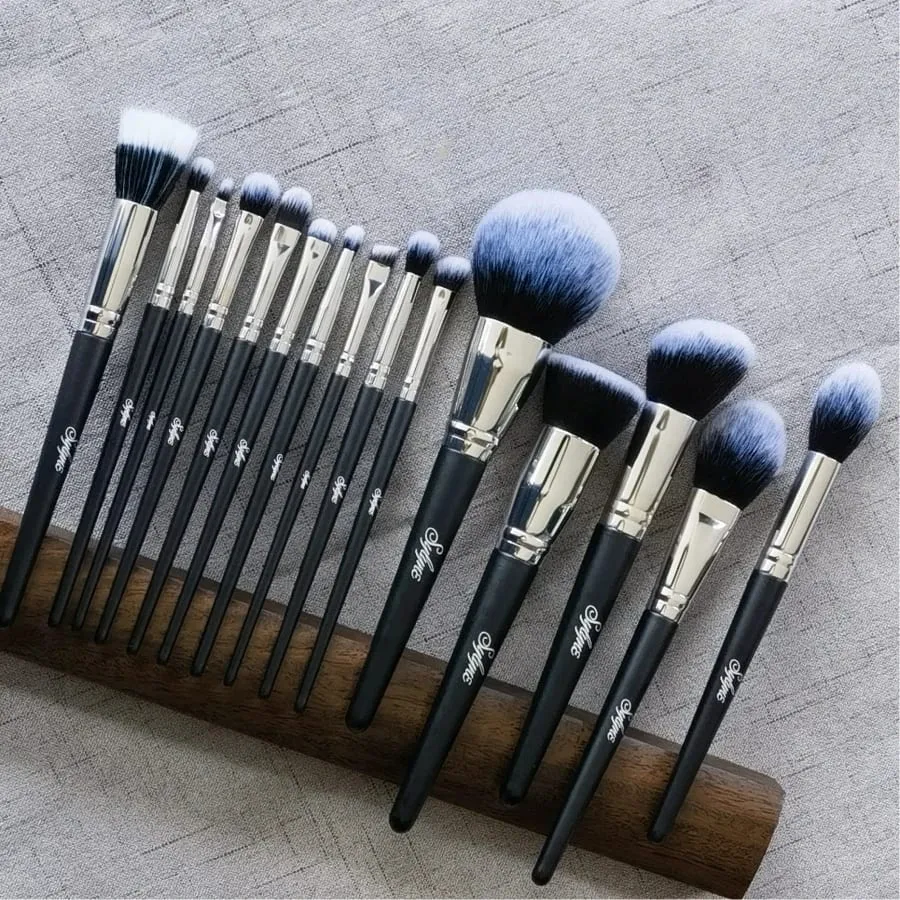 Conjunto de pincéis de maquiagem Sylyne Kit de pincéis de maquiagem profissional de 15 peças
