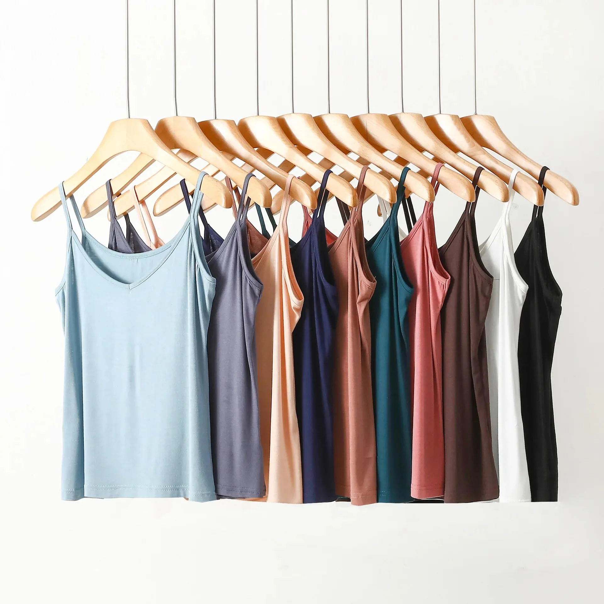 Top de alça espaguete feminino halter com decote em v básico cami sem mangas regata feminina verão cor sólida