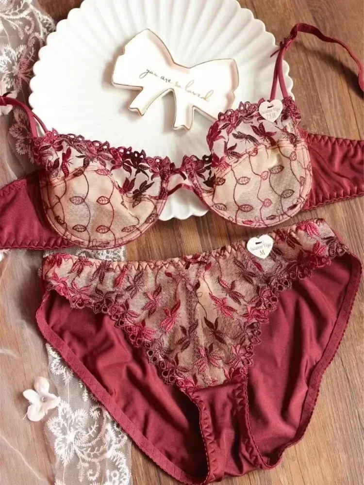 Estilo vitoriano plus size conjunto de sutiã de renda vermelha sexy underwire suporte para seios grandes feminino elegante lingerie arco design