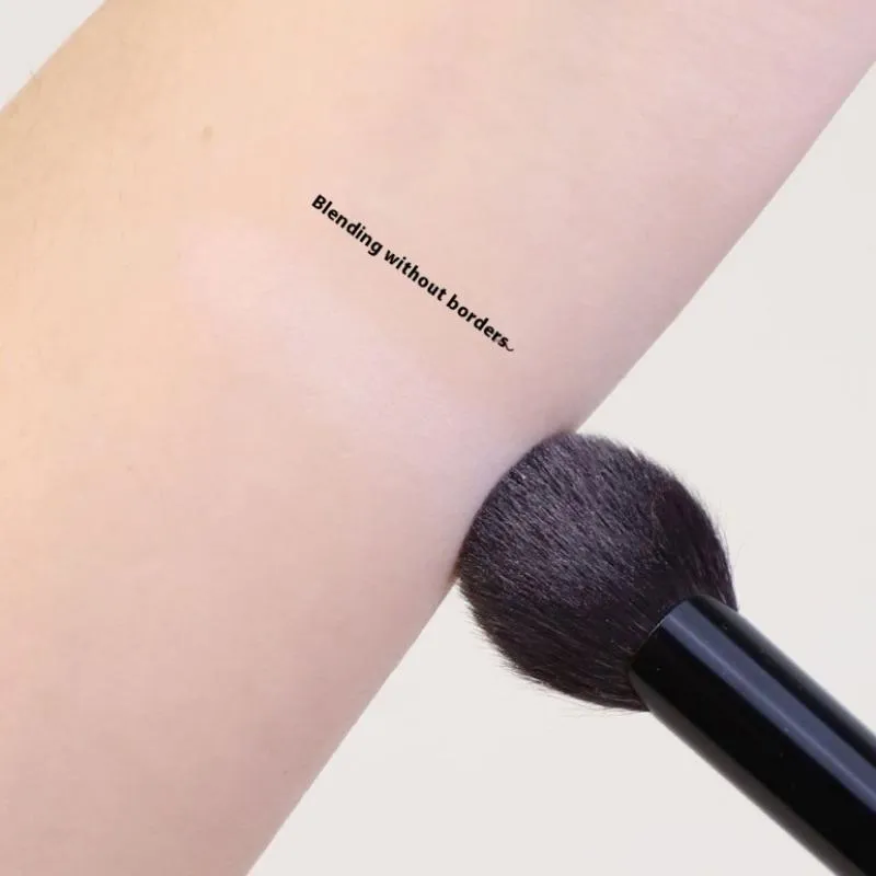【1 peça pincel pequeno em formato de leque para blush em pó creme líquido blush pincéis de maquiagem pincel preciso ferramentas de maquiagem】