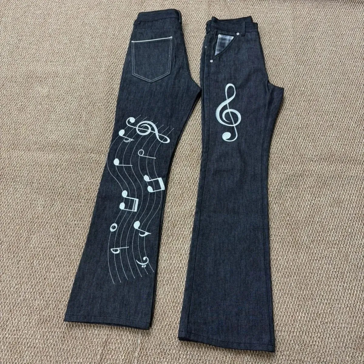 Note 玫瑰刺繡原色牛仔褲男女通用 1021M 版小喇叭高街穿直筒牛仔褲疊穿長褲男