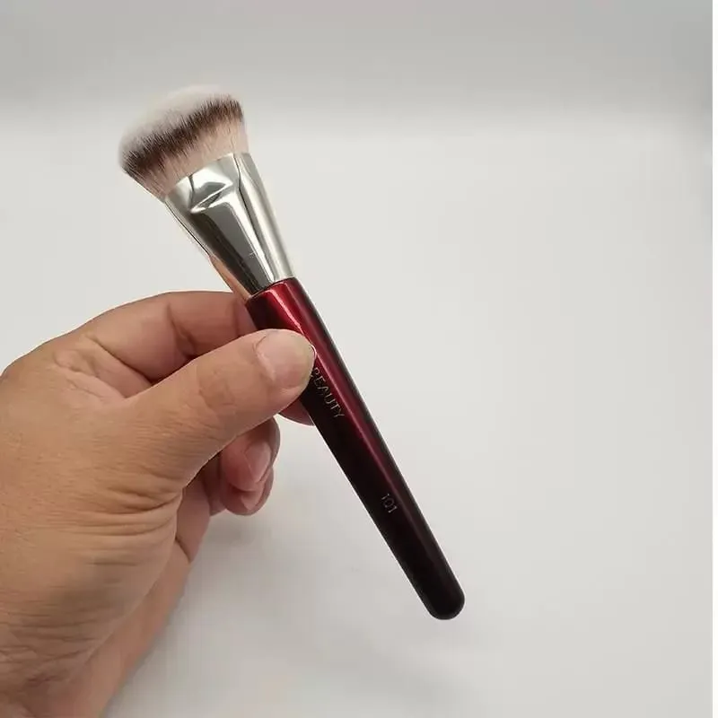 1pc angular base líquida fundação pincéis de maquiagem contorno corretivo compõem escovas cabo de madeira vermelha ferramentas cosméticas 101