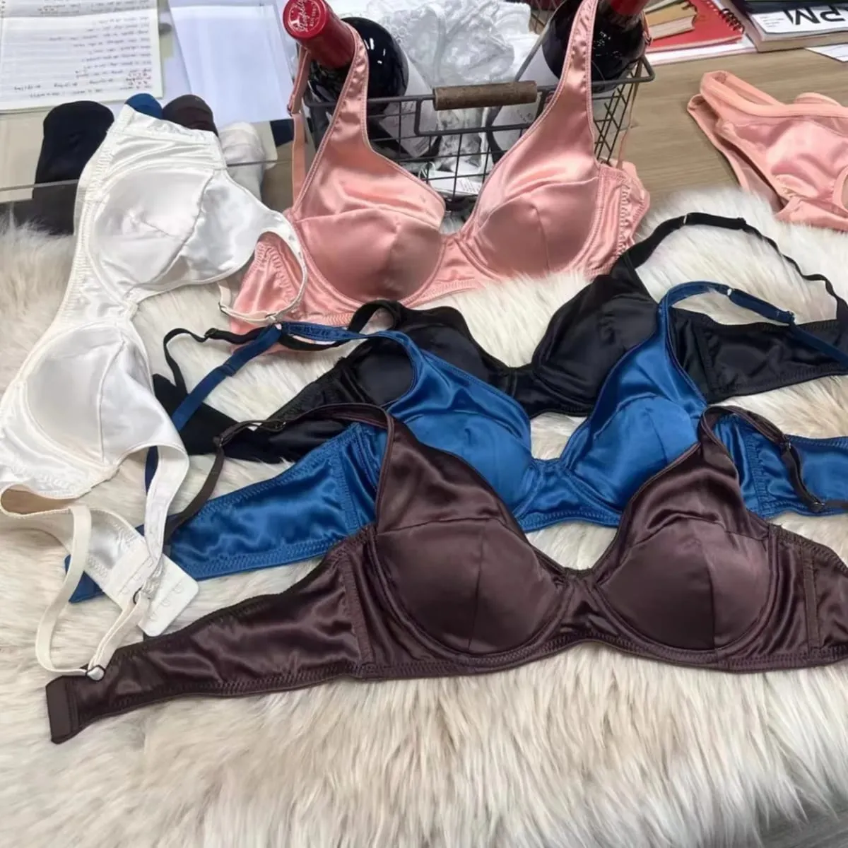 Conjunto de sutiã de cetim reunido, roupa íntima fina e confortável que não deixa marcas, seios grandes mostram pequeno push up lingerie briefs terno