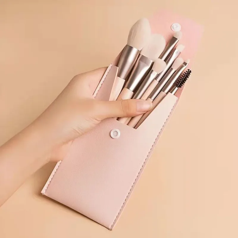 Pincel de maquiagem portátil, 8 peças, base corretivo, cabelo macio, ferramentas de maquiagem para iniciantes, mini conjunto sem álcool