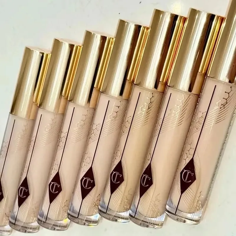 Charlotte Tilbury 玻尿粉底保濕中等遮瑕自然光澤 16 小時耐磨提亮遮瑕黑眼圈
