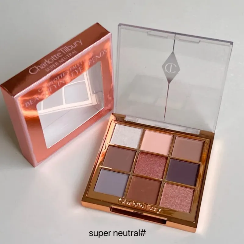 Charlotte Tilbury Hollywood Flawless Liquid Highlighter hidrata a pele Paleta luxuosa com acabamentos metálicos brilhantes e acetinados