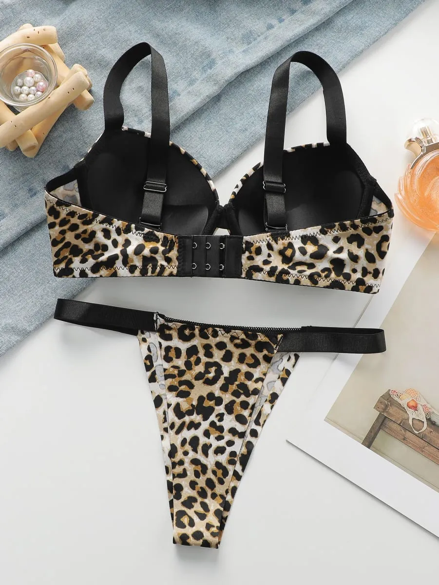 Conjunto de 2 peças com estampa de leopardo sexy com levantamento reunido e conjunto de sutiã de suporte de aço espessado para roupas íntimas femininas B2051