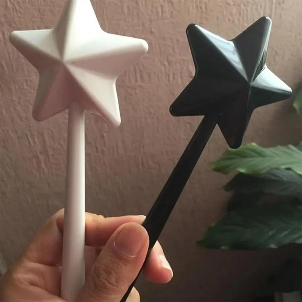 High Quality Plastics Salt Shakers Refillable Star Seasoning Shaker Household Long Hand Salt Pepper Magic Wands Kitchen & Dining