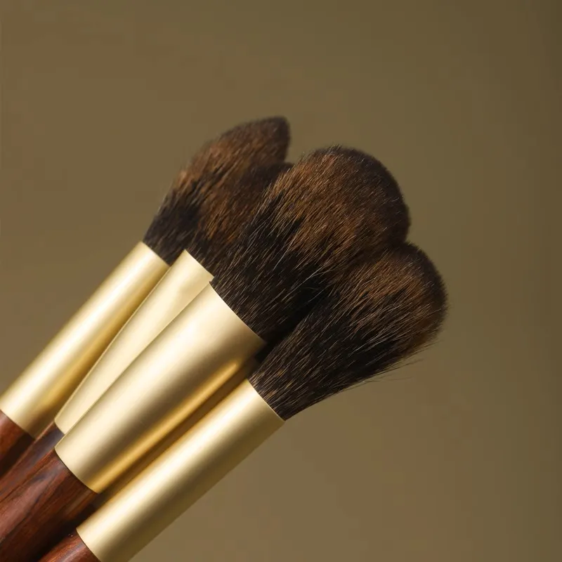 Professional Handmade Makeup Brushes 1PC Soft Squirrel Hair Blush Highlighter Brush African Rosewood Handle Make Up Brush