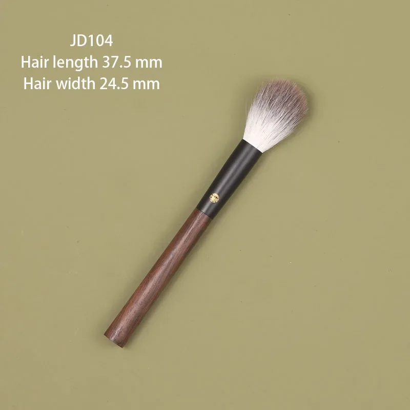 Professional Handmade Makeup Brushes 1PC Blue Fox Goat Hair Stippling Blush Brush Walnut Handle Make Up Brush