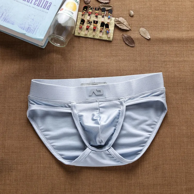 2025Simples, cor sólida, elegante, cuecas masculinas de cintura baixa em nylon escovado brilhantes AD3-M257