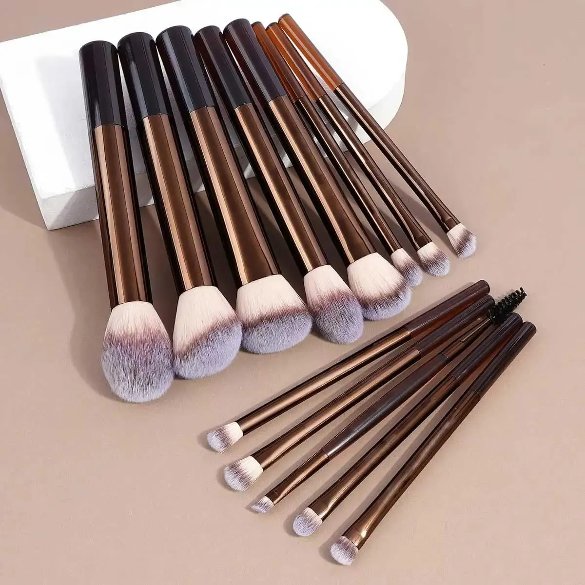 Conjunto de pincéis de maquiagem com 13 peças, kit completo de base, pó, blush, sombra, sobrancelha, iluminador, corretivo, pincel labial com maquiagem